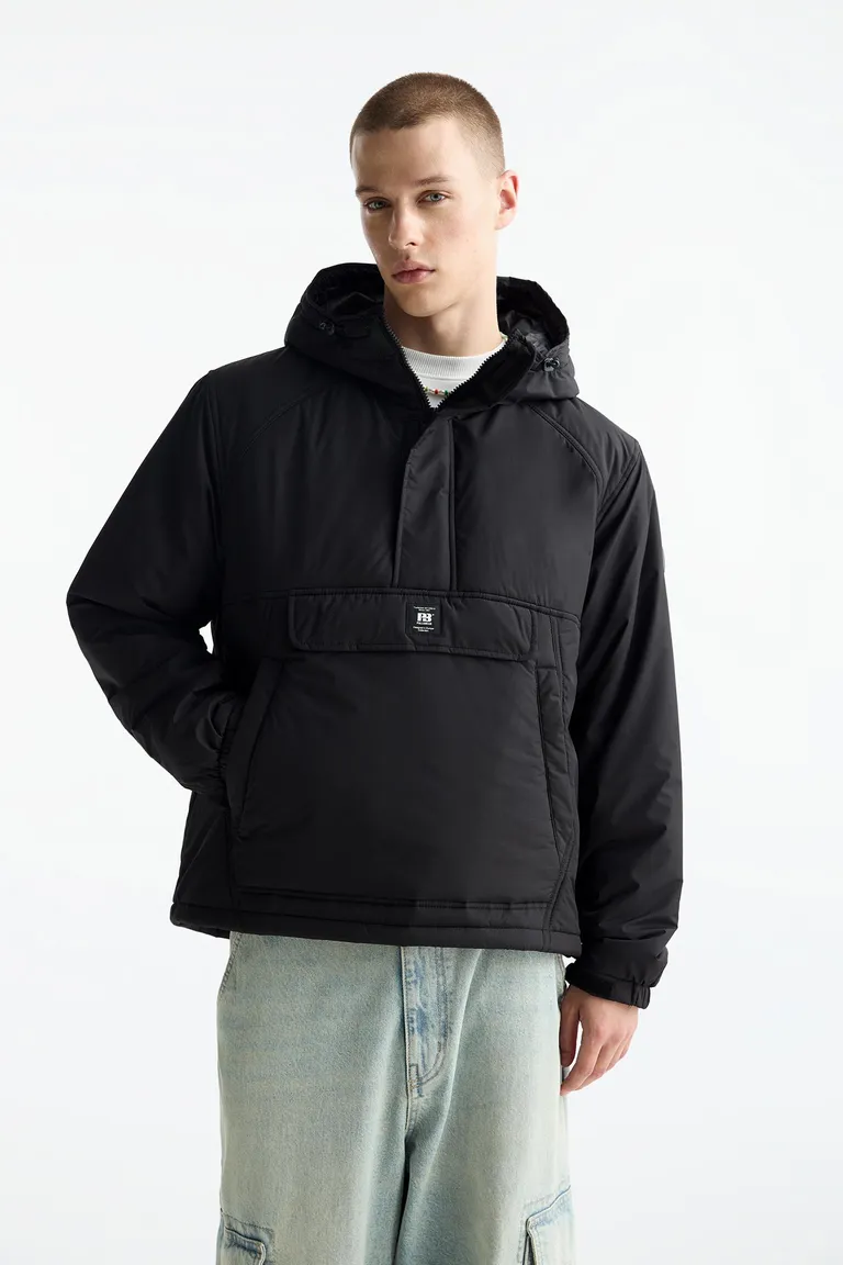 Chaqueta canguro logo de Pull&Bear en Abrigos y Camperas para argentina