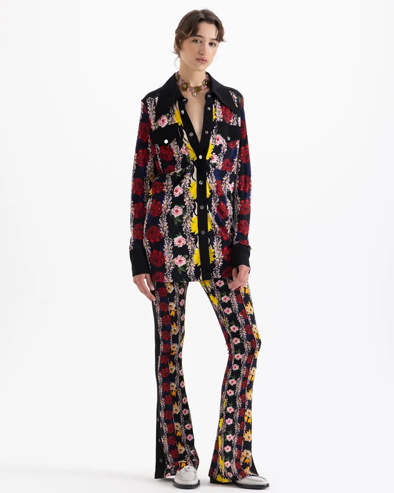 Camisa de mangas largas con diseño estampado y cierre frontal mediante broches de Jazmin Chebar en Camisas para argentina