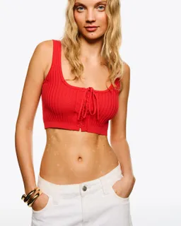 Top de tirantes con lazo de Bershka en Tops para argentina