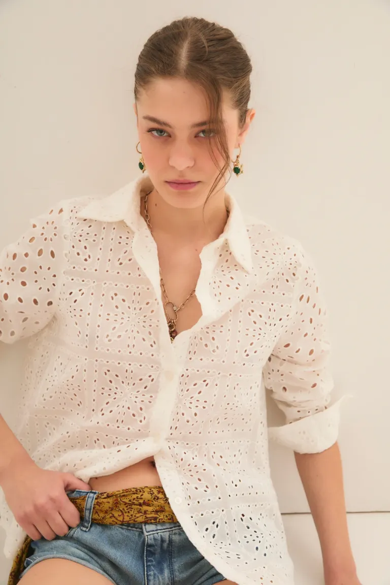 Camisa de encaje blanca de corte regular para mujer de Rapsodia en Camisas para argentina