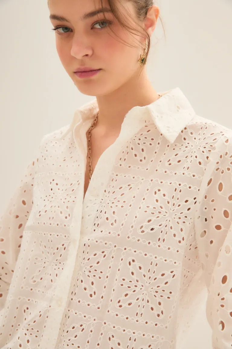 Camisa de encaje blanca de corte regular para mujer de Rapsodia en Camisas para argentina