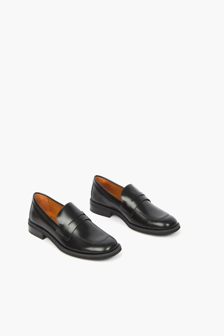 Mocasín clásico de mujer con detalle de antifaz en el empeine y taco bajo de Mishka en Mocasines para argentina