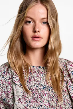 Blusa manga volante fruncida de Mango Teen en Blusas para argentina