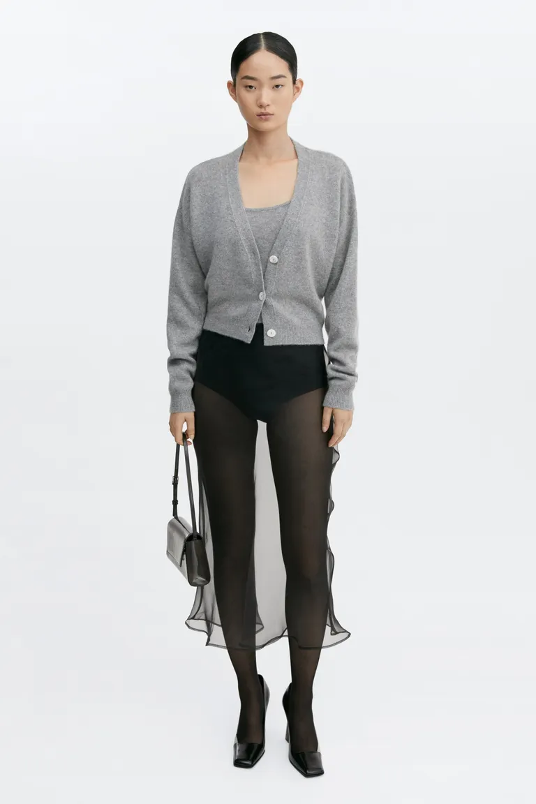 Cárdigan cashmere con botones de Mango en Buzos y Sweaters para argentina