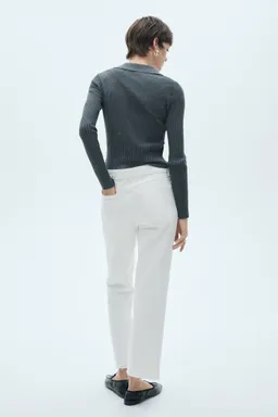 Jeans blancos rectos crop de Mango en Pantalones para argentina