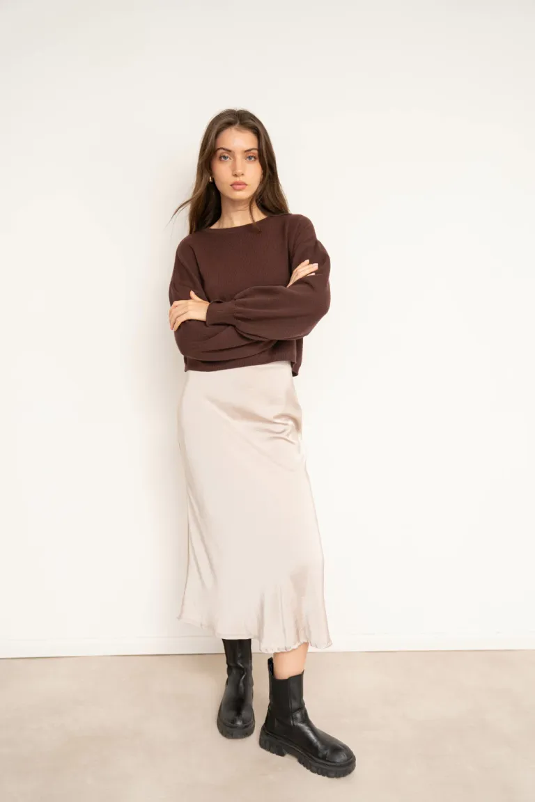 Falda midi de seda blanca - Prenda elegante y versátil para ocasiones casuales y formales de Lemmon en Faldas para argentina