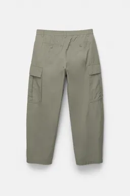 Pantalón cargo balloon de Pull&Bear en Pantalones para argentina