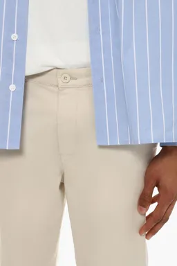 Pantalón chino corte skinny de Lefties en Pantalones para argentina