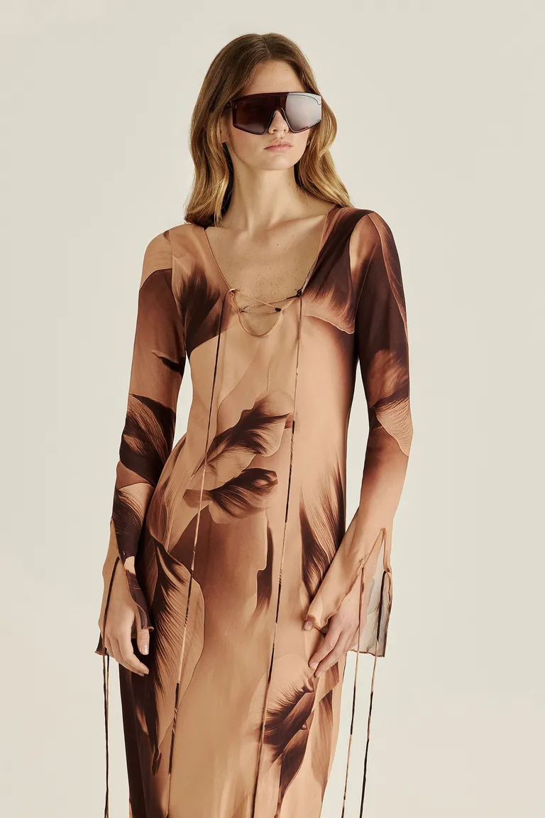 Vestido de gasa estampado con corte al bies y caída fluida de Tucci en Vestidos para argentina