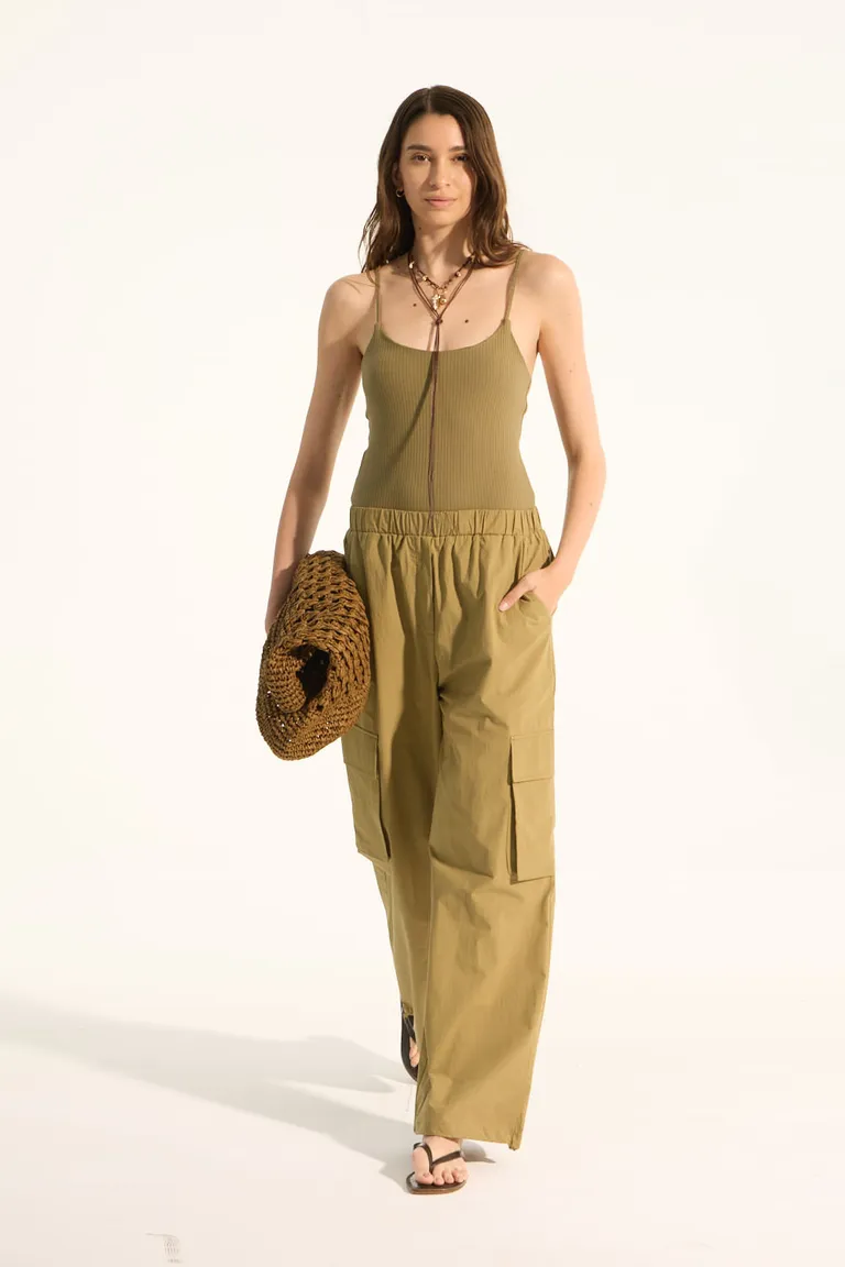 Mono ancho de algodón en tonalidad beige con bolsillos laterales y detalles ajustables de Portsaid en Monos para argentina