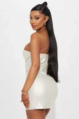 Mini vestido cuero sleek rebel de Fashion Nova en Vestidos para argentina