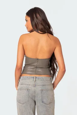 Top halter sienna látex de Edikted en Tops para argentina