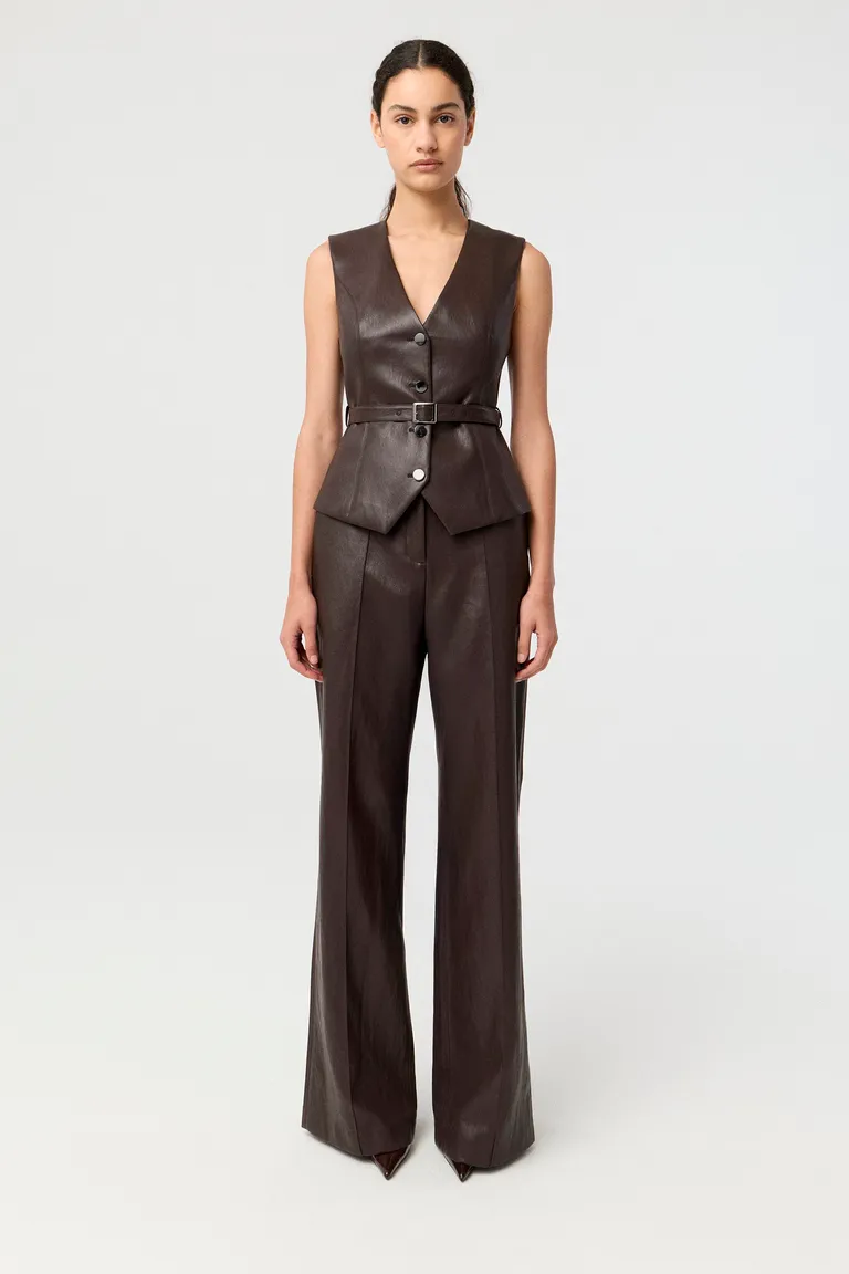 Pantalón sastrero de tiro alto con pierna ancha y alforzas frontales de Markova en Pantalones para argentina