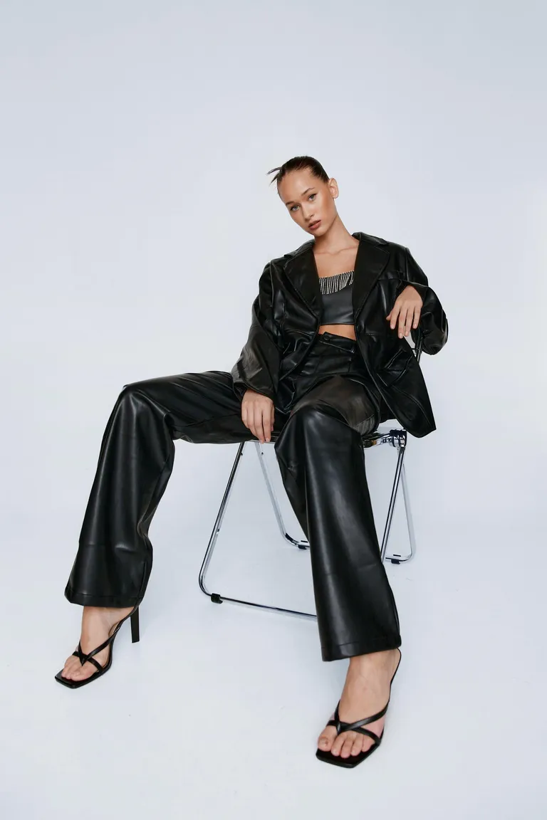 Pantalones de cuero sintético premium de Nastygal en Pantalones para argentina