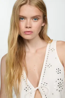 Top con lazo strass de Mango en Tops para argentina