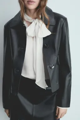 Blusa con lazo cuello de Mango en Blusas para argentina