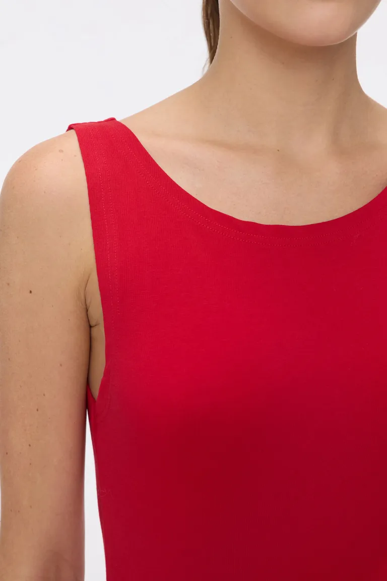 Musculosa con escote bote y ajuste entallado de diseño simple para uso diario de Cuesta Blanca en Tops para argentina