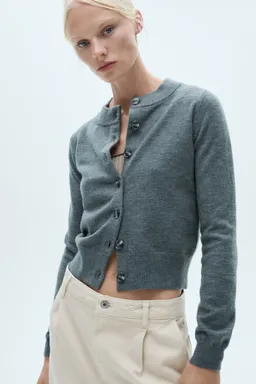 Jeans wide leg con pinzas de Mango en Pantalones para argentina