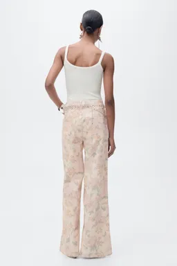 Jeans wideleg estampado floral de Mango en Pantalones para argentina
