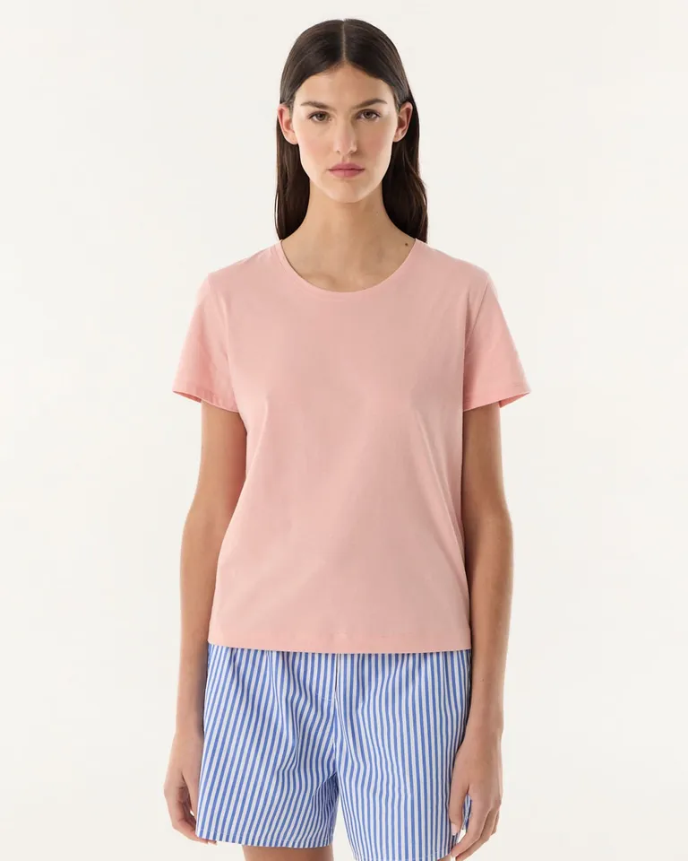 Remera básica de cuello redondo con manga corta y tajos laterales de Furzai en Remeras para argentina