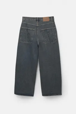 Jeans super baggy pliegues de Pull&Bear en Pantalones para argentina