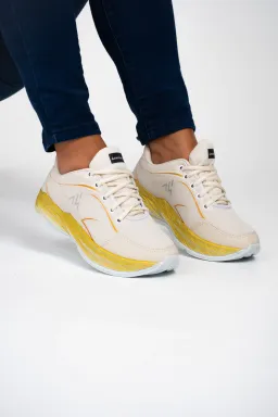 Limo crema dorado de Araquina en Zapatillas para argentina