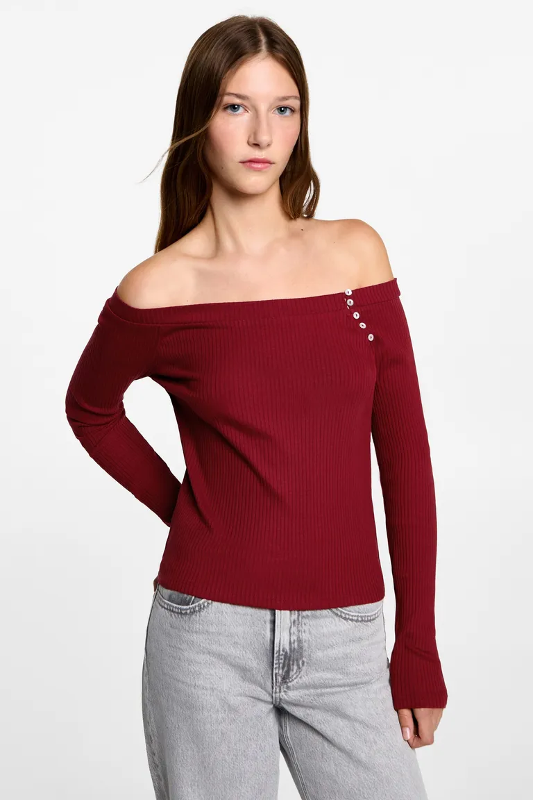 Remera hombros descubiertos de Mango Teen en Tops para argentina