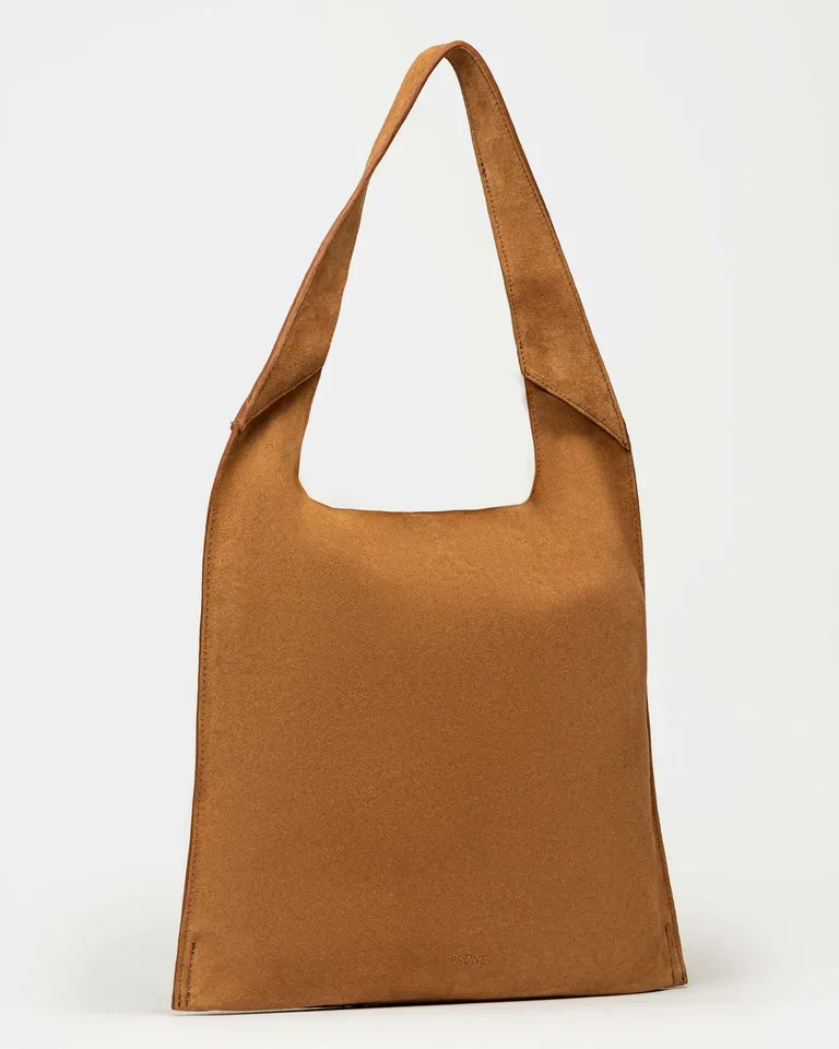 Cartera al hombro de cuero gamuza en diseño minimalista de Prüne en Bolsos y Carteras para argentina