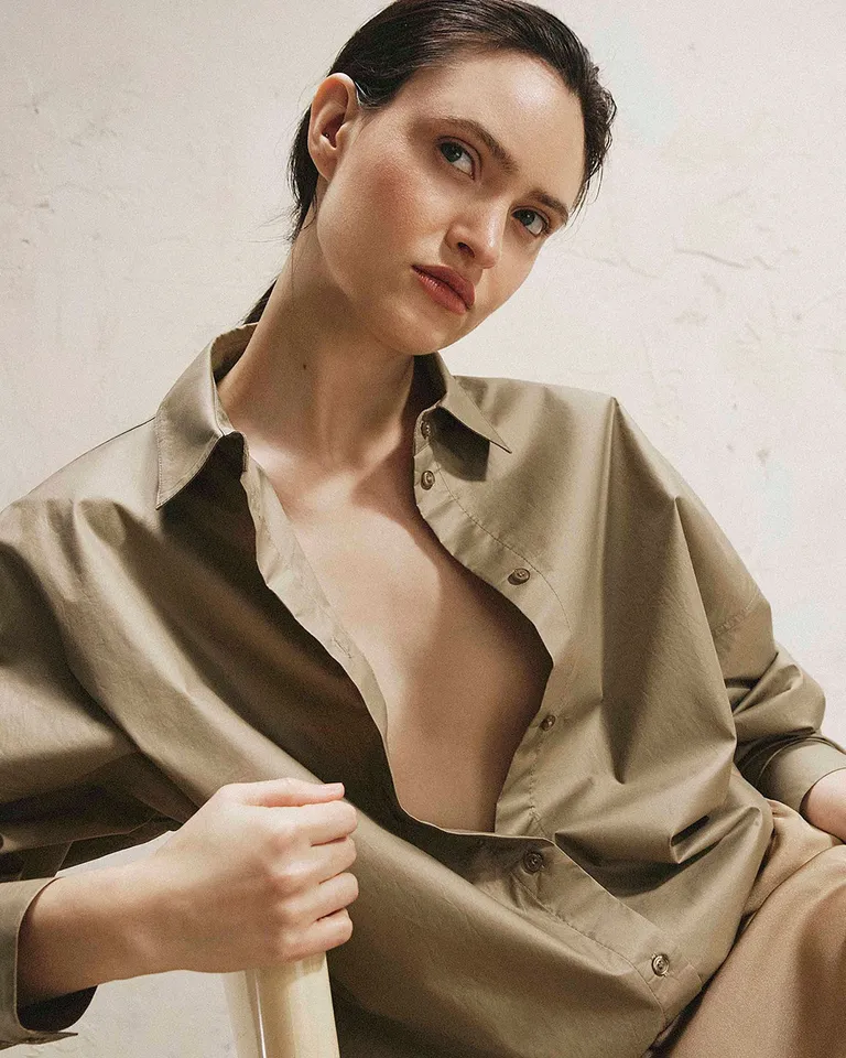 Camisa oversize con detalles ajustables para ofrecer un look versátil de Prüne en Camisas para argentina