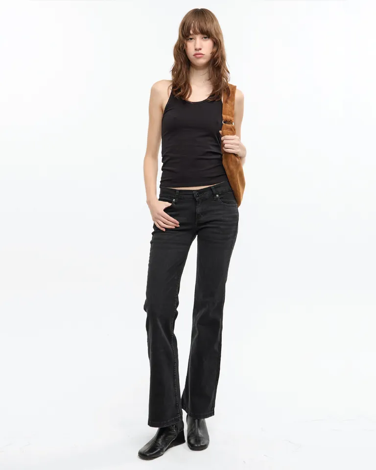 Pantalón de corte bootcut en denim negro para mujer de Ay Not Dead en Pantalones para argentina