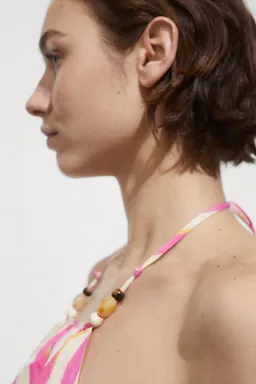 Vestido estampado con aberturas de Mango en Vestidos para argentina