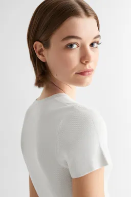 Remera punto lazo de Mango Teen en Remeras para argentina