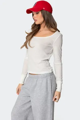 Top escote redondo hailey de Edikted en Tops para argentina
