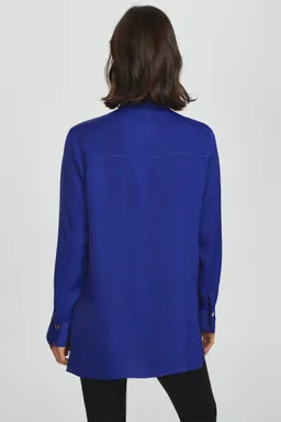 Blusa satinada choker flor de Mango en Blusas para argentina