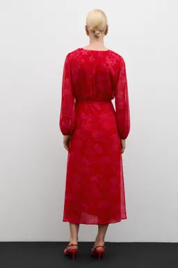 Vestido floral con nudo de Mango en Vestidos para argentina