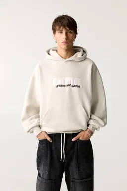 Buzo capucha one piece de Pull&Bear en Buzos y Sweaters para argentina