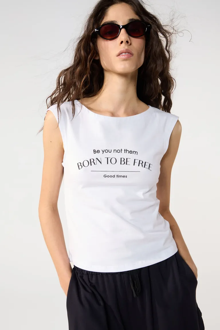 Remera básica de algodón con escote redondo y mangas japonesa para mujer de Cuesta Blanca en Remeras para argentina