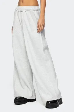 Pantalón buzo oversized kori de Edikted en Pantalones para argentina