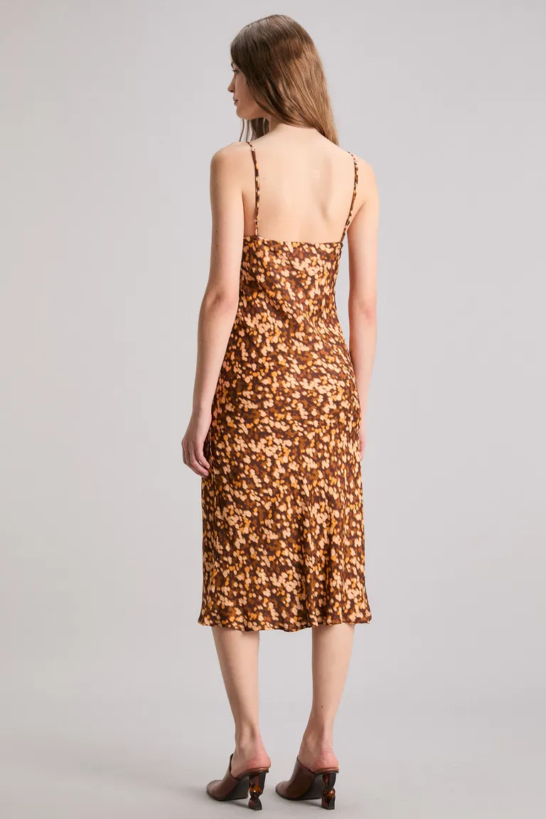 Elegante vestido de satén con estampado brillante y escote en V de Kosiuko en Vestidos para argentina