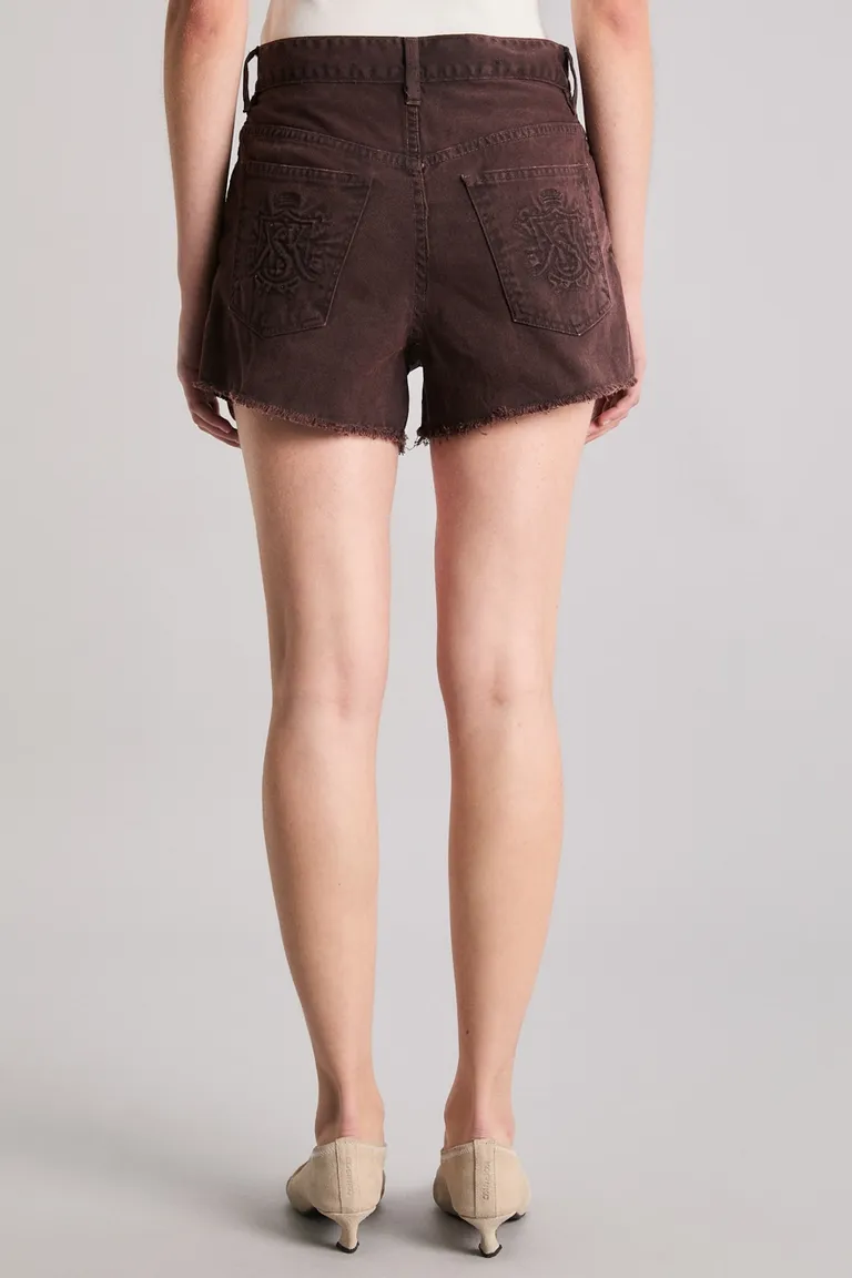 Shorts Mom en Tono Cacao - Corte Slim y Tiro Alto para un Estilo Casual y Elegante de Kosiuko en Shorts para argentina