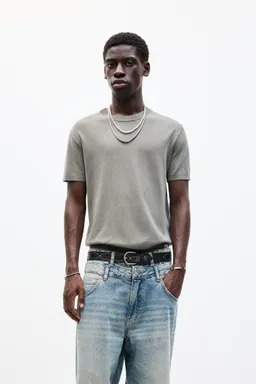 Remera punto manga corta de Pull&Bear en Remeras y Polos para argentina