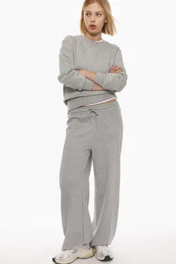 Buzo básico jogging de Lefties en Buzos y Sweaters para argentina