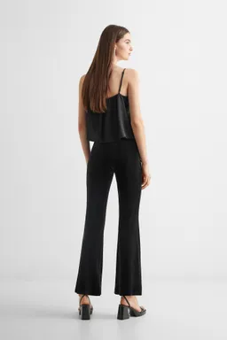 Pantalón recto terciopelo de Mango Teen en Pantalones para argentina