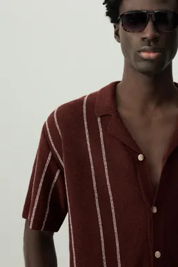 Camisa texturizada bouclé rayada de Lefties en Camisas para argentina
