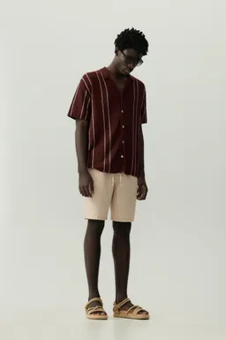Camisa texturizada bouclé rayada de Lefties en Camisas para argentina