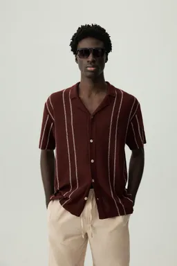 Camisa texturizada bouclé rayada de Lefties en Camisas para argentina