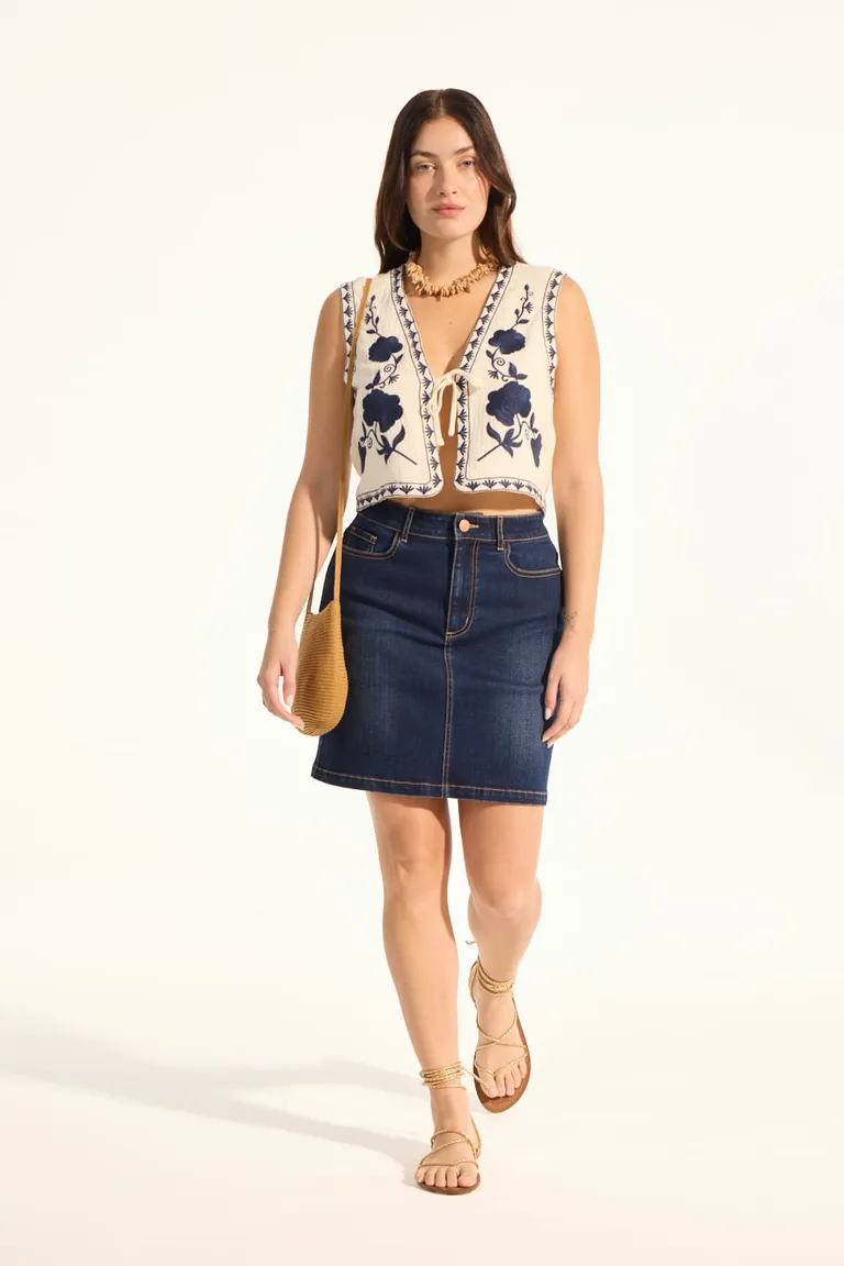 Falda de mezclilla con diseño sencillo y elegante para un look informal y versátil de Portsaid en Faldas para argentina
