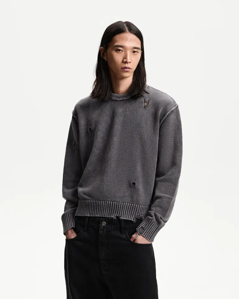 Sweater roto efecto lavado de Bershka en Buzos y Sweaters para argentina