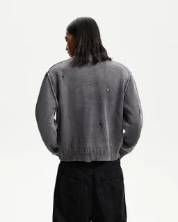 Sweater roto efecto lavado de Bershka en Buzos y Sweaters para argentina