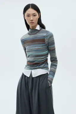 Sweater rayado cuello alto de Mango en Buzos y Sweaters para argentina